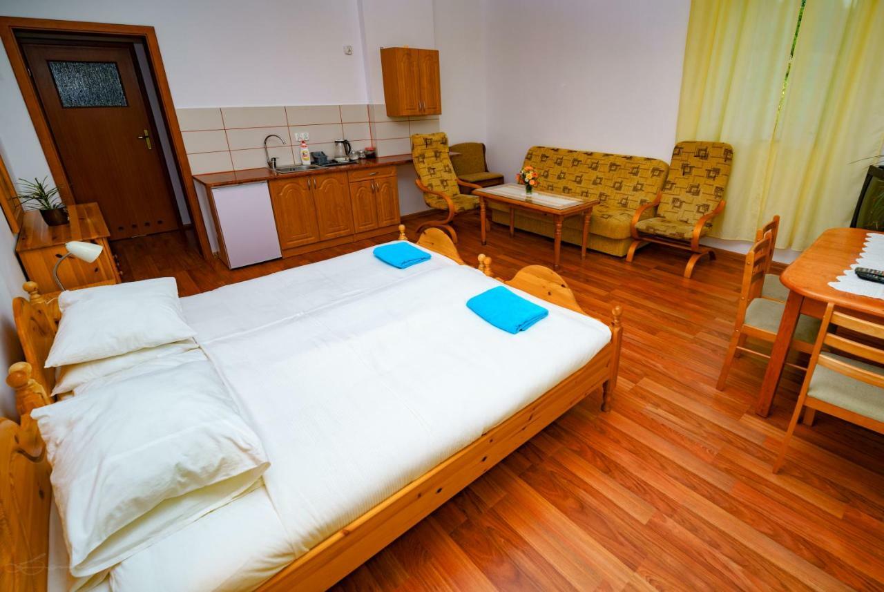 Isaan Ostrzyce Guest House Buitenkant foto